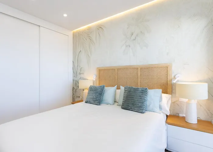 Home2book Escape & Pool, Only Adults *